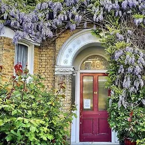 3* Maison d'hôtes St. James's